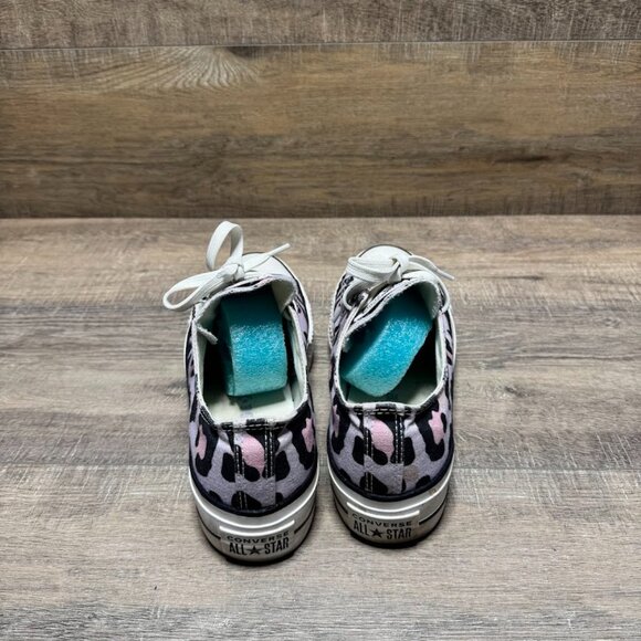 Converse Lift Purple Leopard Canvas Platform Sneakers Women's Size 8 - Picture 3 of 7